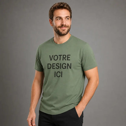 Mockup t-shirt personnalisé homme vert militaire avec impression personnalisable pour boutique UCraft